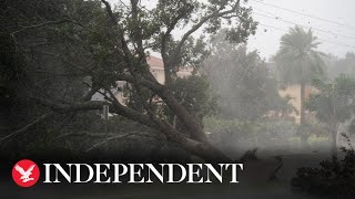 Hurricane Ian storm surge hits Florida