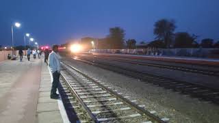 14311 Bareilly To Bhuj Ala Hazrat Express Skipping Khatipura Railway Station