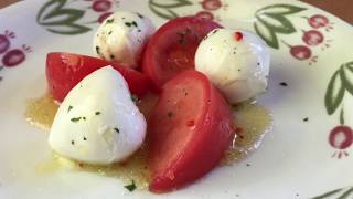 Saizeriya：Buffalo Mozzarella Cheese with Tomato