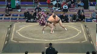 Kyushu 2017 Basho Day 5 Ms17e Akinohana (1-1) Terao Ms15w