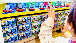 プラレールトーマスの仲間達をたくさん開封して遊んでみたよ！Thomas \u0026 Friends