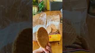 STROOPWAFELS IS THE BEST SWEET SNACKS IN THE NETHERLANDS #Jonathan Santing G. #shortvideos