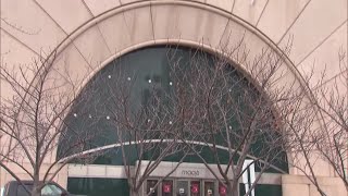 Macy’s closing stores despite upbeat holiday sales numbers