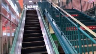 トップマート蘇我店のエスカレーター_escalator Chiba Japan