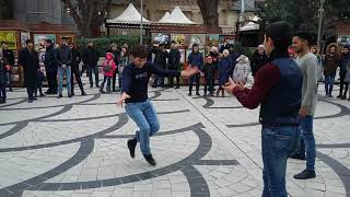 Tarqovıda Ləzginka oynayan gənclər - ( Bakı - 2018)