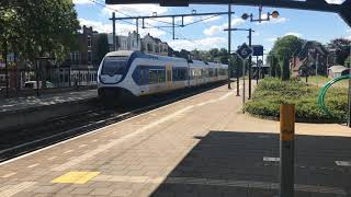 Treinen op Station Naarden-Bussum