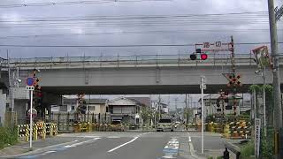 00920　南海電鉄羽衣駅の近くの南側の踏切　南海高師浜線の踏切から