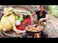 Survival cooking in The rainforest: Chicken soup Spicy chili with Crab for Food in Jungle