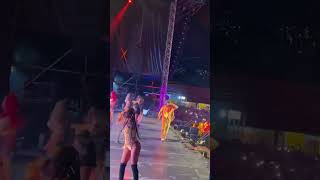 Chencho \u0026 Bad Bunny en #medellin cantando me porto bonito