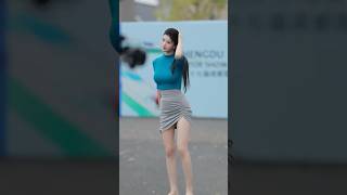 beautiful girl street fashion outfits style #merrychristmas  #tiktok #chinesefashion #shorts