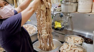 Authentic Traditional Chinese Food ! Oyster Mee Sua Making