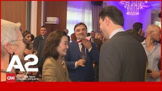 ''Jubileu i platintë'' në Tiranë, britanikët bashkojnë politikën, festa mes batutave dhe sikletit