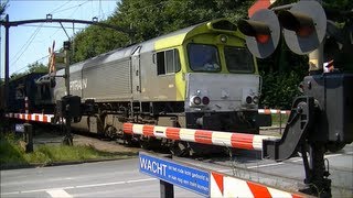 Spoorwegovergang Oisterwijk // Dutch railroad crossing