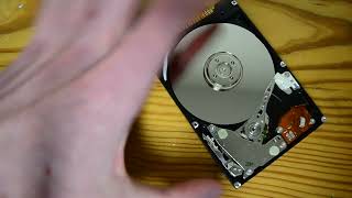 40gb Hitachi Travelstar teardown