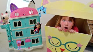 What’s inside GABBY’S DOLLHOUSE!! Surprise Box for Adley and Niko! playing toys