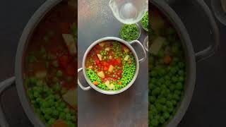 Greek stewed peas with potatoes