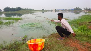 Amazing Fishing Video || The traditional boy's fishing talent was extraordinary || Best hook fishing