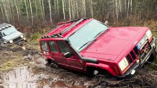 Jeep Cherokee and Suzuki Jimny off-road school.