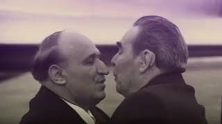 A legendary kiss- A fraternal kiss (old men kissing)