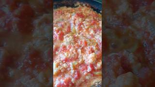 #pomidoryumurta #menemen #eggwithtomato #tomato #egg #delicious #lezzetliyemekler #помидоры