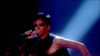 Rihanna - Disturbia Live On Divas (23/11/08)