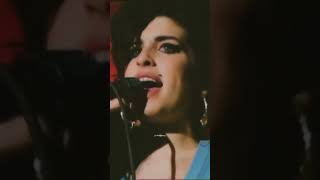 'You Know I'm No Good' - Amy vocals in 2006 used tosound strongers, they changed lot with the time.❤