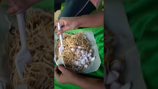 పాపం పసి ప్రాణాలు 🫢🤣😋..#foodlover #noodles #minivlog #trending #viralshort