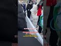 Thumb up! Two tourists at #Harbin Ice and Snow World picked up trash along the way! #china