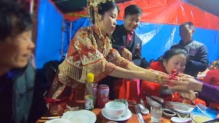 饅頭親戚結婚太豪氣，擺滿澳洲龍蝦 海參魚翅，幾十桌貴賓同祝福