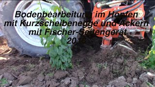 Bodenbearbeitung im Hopfen mit Kurzscheibenegge und Ackern mit Fischer-Seitengerät 2016