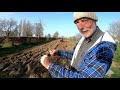 auf geht s. die gartensaison kann beginnen. garten mit kubota traktor fräsen.