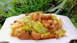 How to Cook Cabbage with Pork Belly