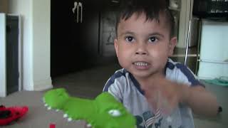 Toy Reviews with Jethro 02: Zuru Metal Machines Croc Attack