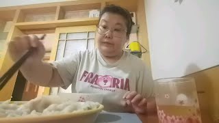 大龄单身独居女人  一人做饭一人吃？孤单吗？