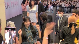 End of BLACKPINK Fan Sign event | Dancing Lisa