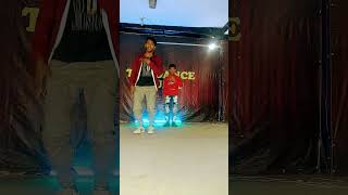 Makhna Dance Video #YTshorts  #BadeMiyanChoteMiyan #Madhuri #Amitabh #Govinda #robodanceacademy