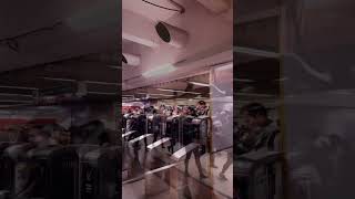 Entrer dans le métro à Paris est devenu une punition pour les parisiens et franciliens