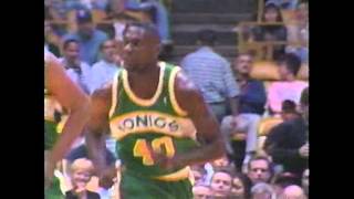 Shawn Kemp - Sonics at Lakers - 2/15/95 (missed a Tomahawk on Bowie)