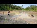 Suasana Semakin Seronok Apabila Banyak Orang Sudah Masuk Kolam//Banyak Ikan Udang Timbul