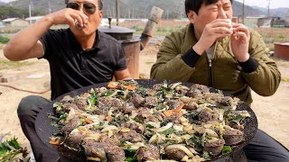 [신림동 백순대]를 솥뚜껑에 직접 만들어 먹방!! (Korean sausage with sauteed vegetables) 요리\u0026먹방!! - Mukbang eating show