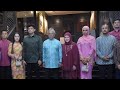 Gelagat Paduka Anakanda Al-Sultan Abdullah & Tunku Azizah menarik perhatian ramai.