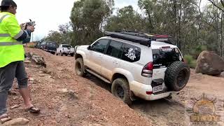 Rainy Muddy \u0026 Slippery... Extreme Off-Roading... Mundaring Powerlines Tracks...