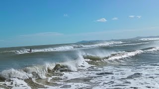 Stupende onde stamattina al mare a Rimini