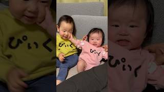 【2歳2ヶ月♡0歳5ヶ月】姉妹愛👭〜全力で嫌がる妹