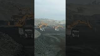 Excavator dump truck scania coal getting #excavator #coalmining #coal #dumptruck #shorts #scania