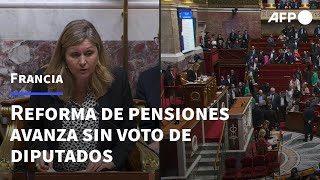 Impopular reforma de las pensiones en Francia sigue adelante sin voto de diputados | AFP