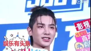 【Justin黄明昊】[娱乐有头条] Justin采访 超想去日本旅游的嘻哈小贾 工作之余有空会去打球