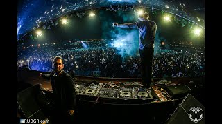 Dimitri Vegas \u0026 Like Mike \u0026 MOGUAI - Mammoth (LIVE Tomorrowland 2015)