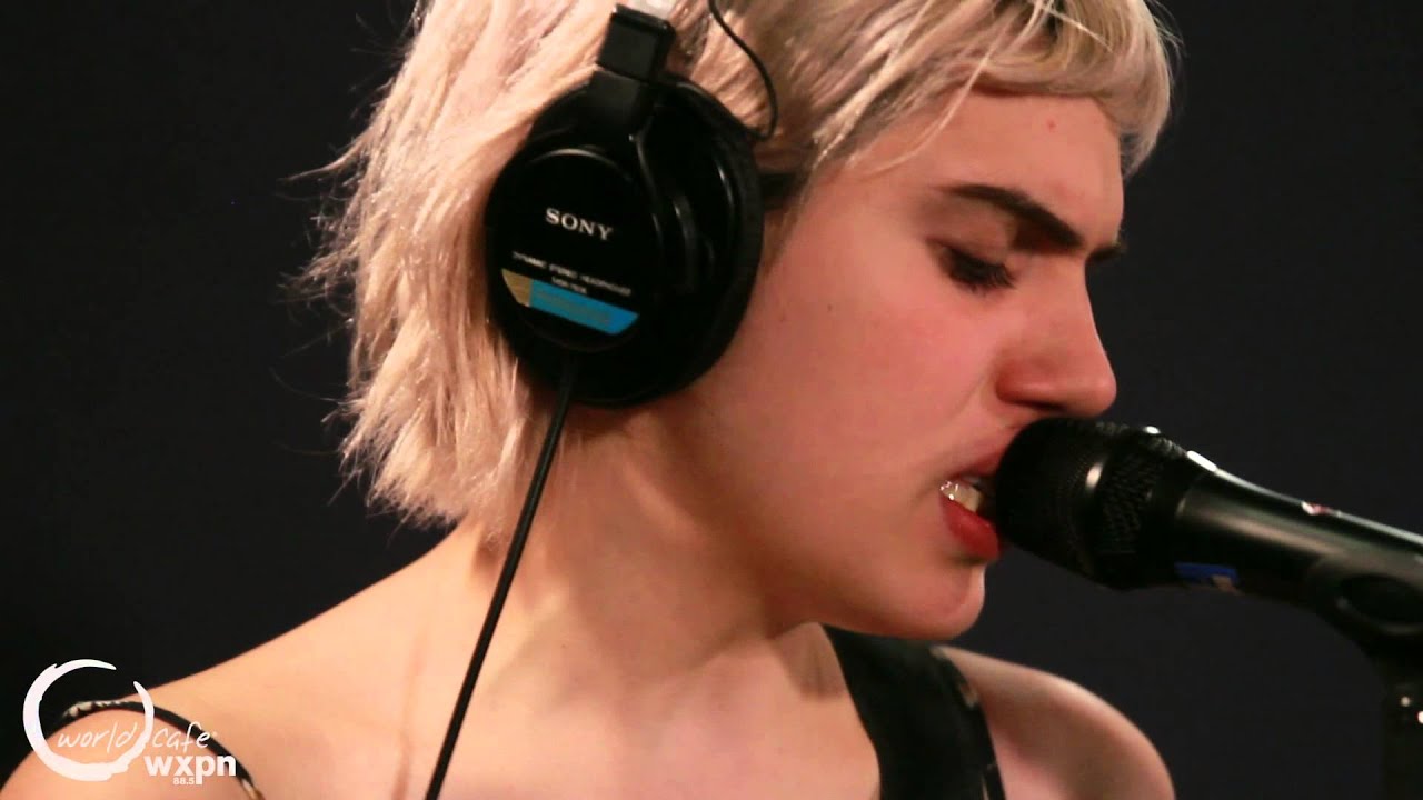 Sunflower Bean - "This Kind of Feeling" (Recorded Live for World Cafe)