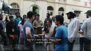 Aamir having fun while shooting Talaash | Aamir Khan, Rani Mukherjee